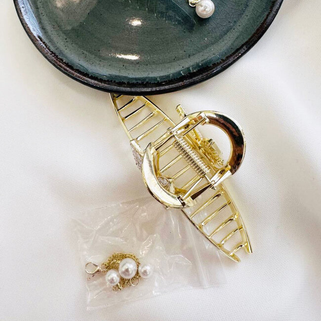 Zaya double-sided baguette butterfly clip