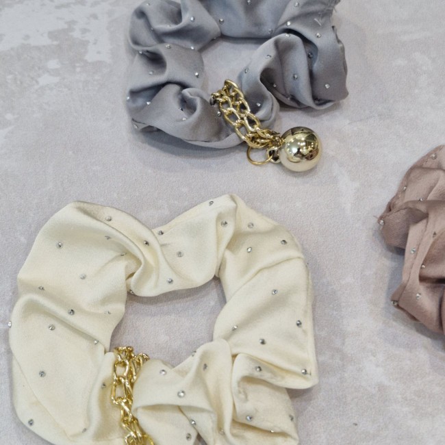 کش اسکرانچی ساتن نگین دار آویز دار