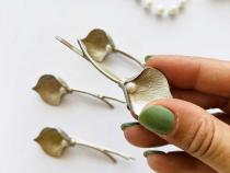 سنجاق فانتزی گل شیپوری نقره ای