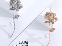 گل سینه گل رز تک مروارید
